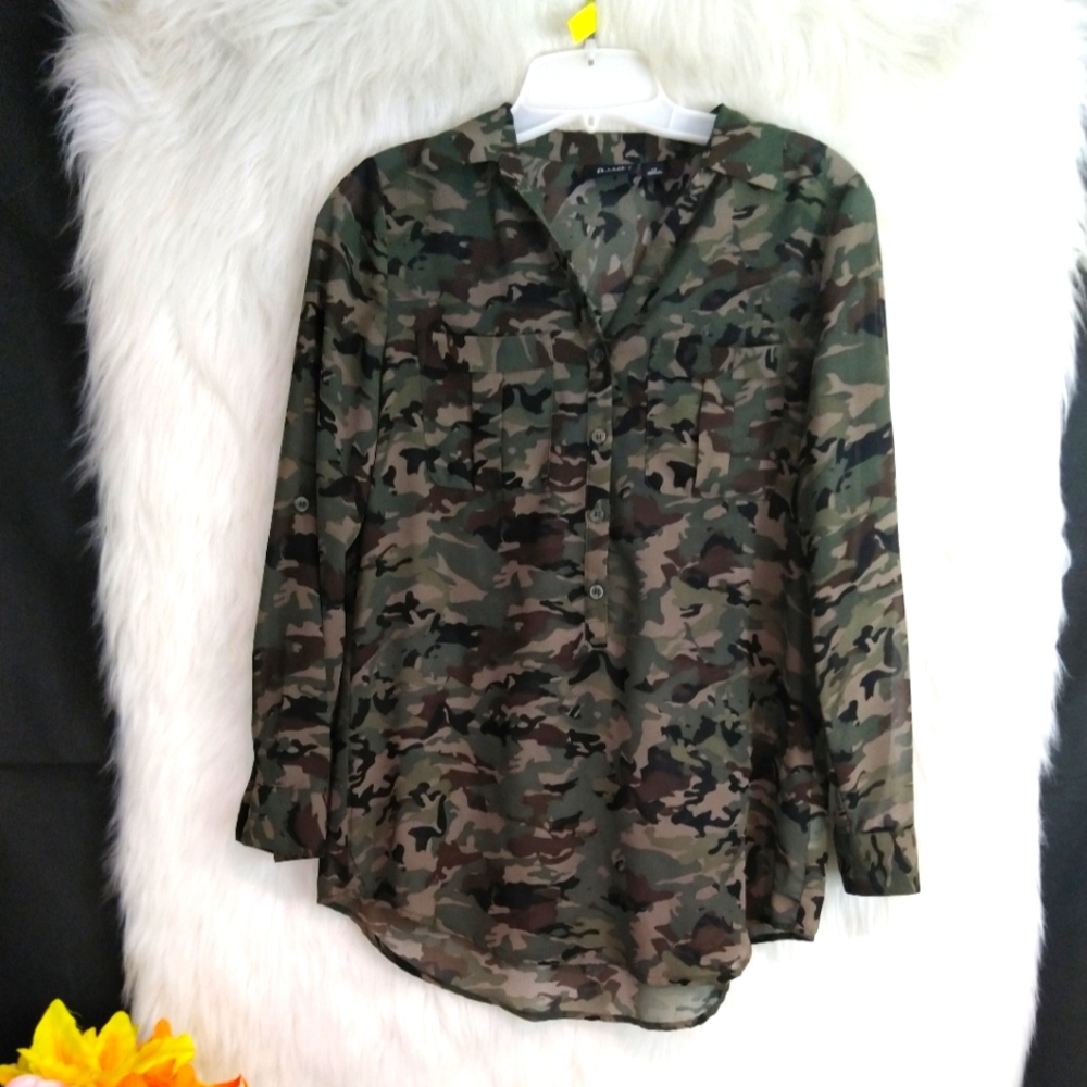 A New Approach Green Camouflage Long Sleeve Front Button Sheer Shirt Size PS